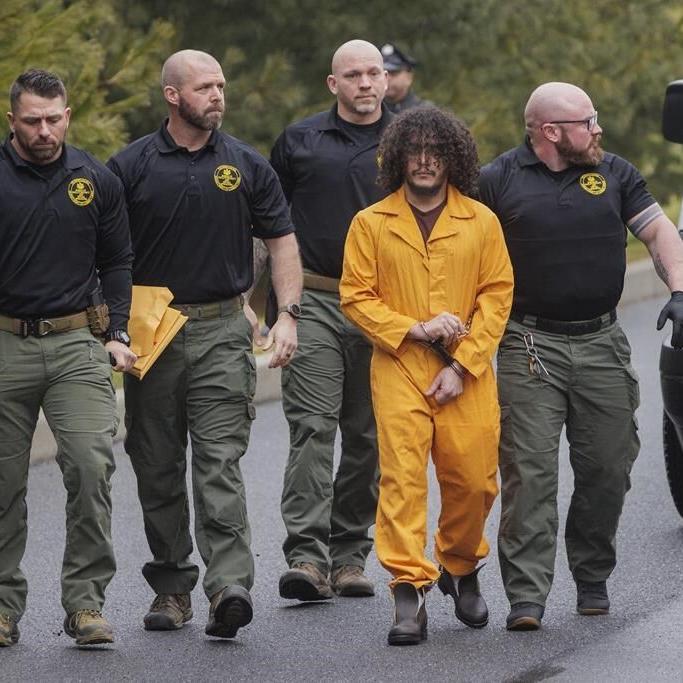 Escaped killer who was on the run in Pennsylvania for 2 weeks pleads guilty to escape charges